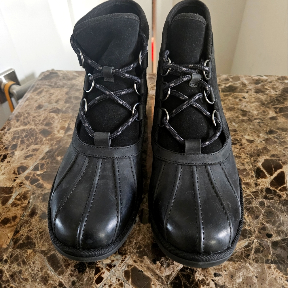 UGG Greda Waterproof Leather Suede Duck Boots UGGPlush Wool Blend Lining